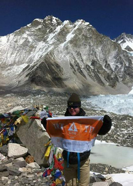 Eli Reimer au sommet de l'Everest